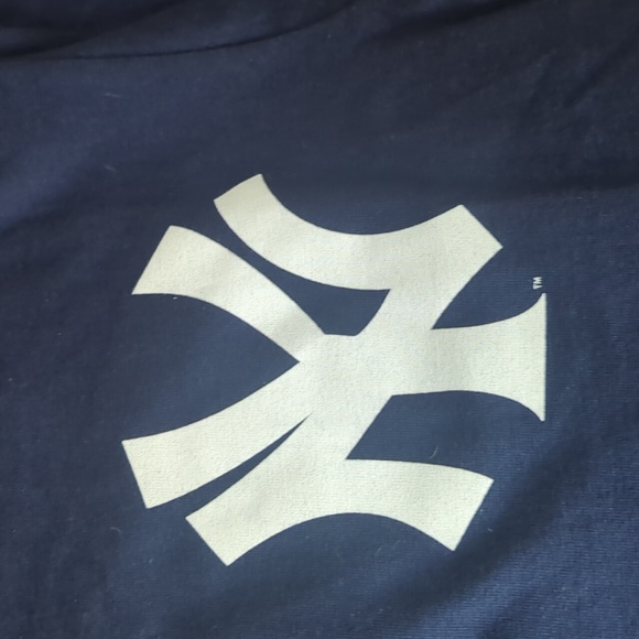 Nwot new York Yankee Jeter tshirt - Picture 4 of 5